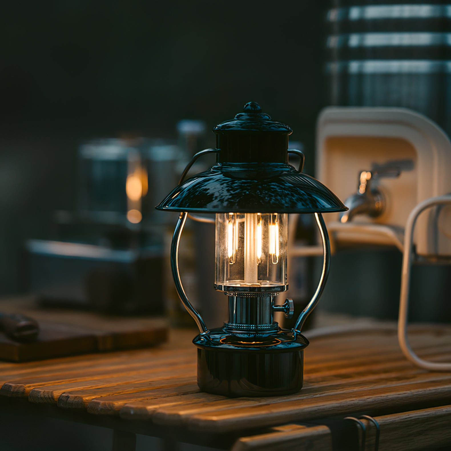 N80 Lantern Outdoor Table Lamp - Lumpaz