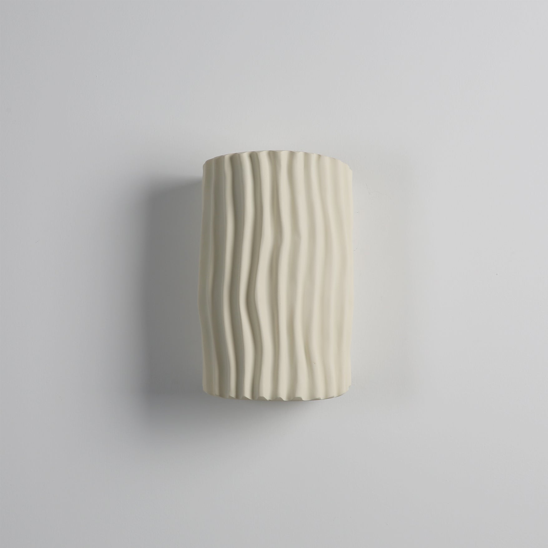 Pleated Resin Wall Lamp - Lumpaz