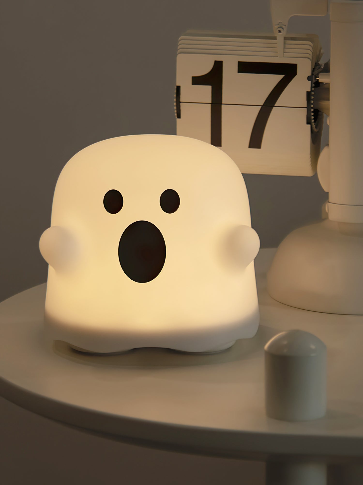 Ghost Built-in Battery Table Lamp - Lumpaz