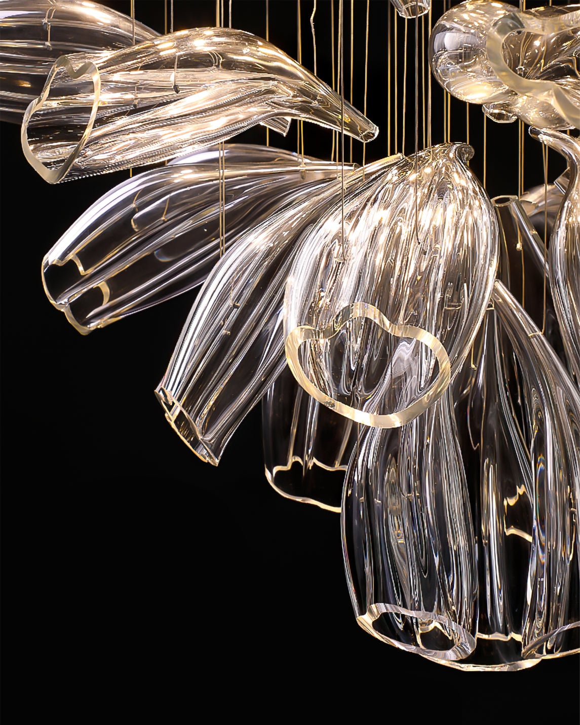 Glass Lotus Chandelier - Lumpaz