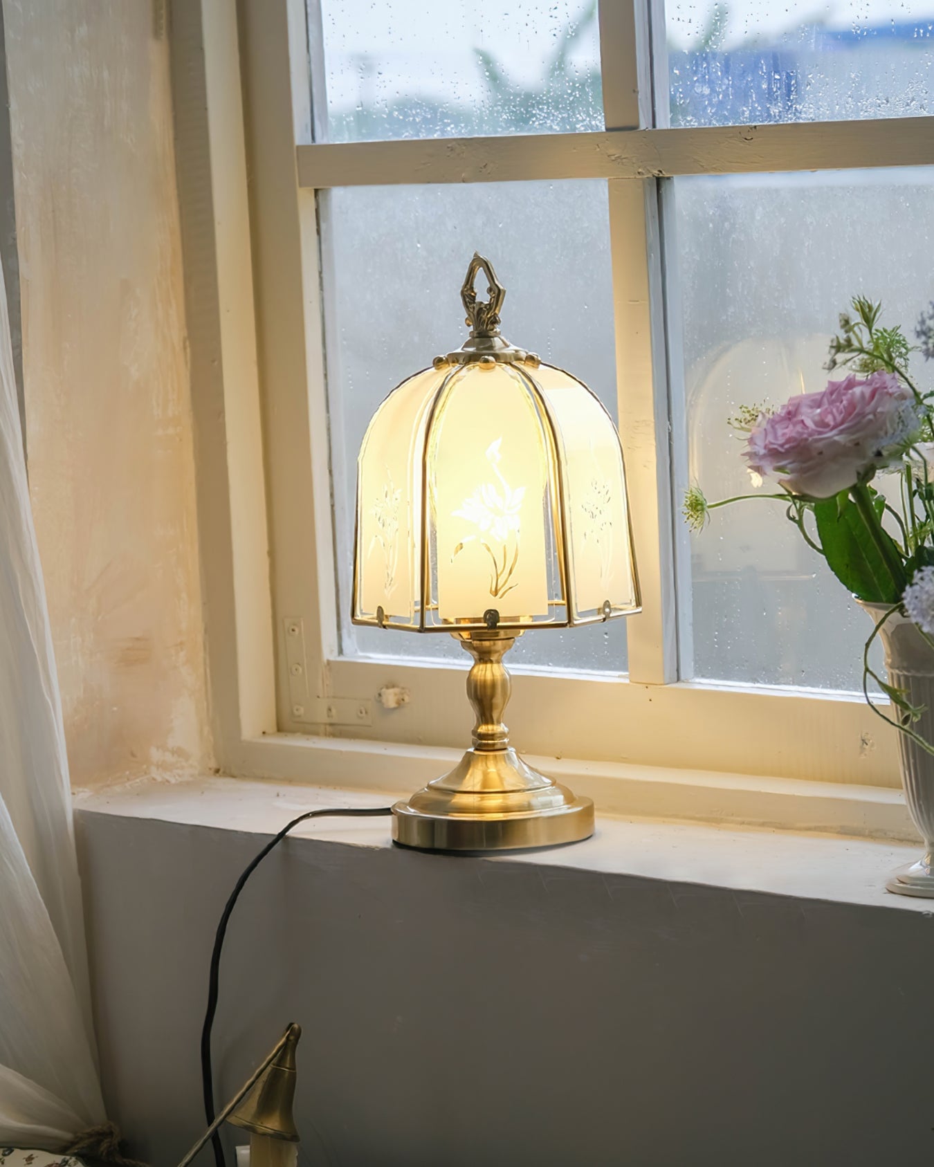 Orchid Glass Table Lamp - Lumpaz