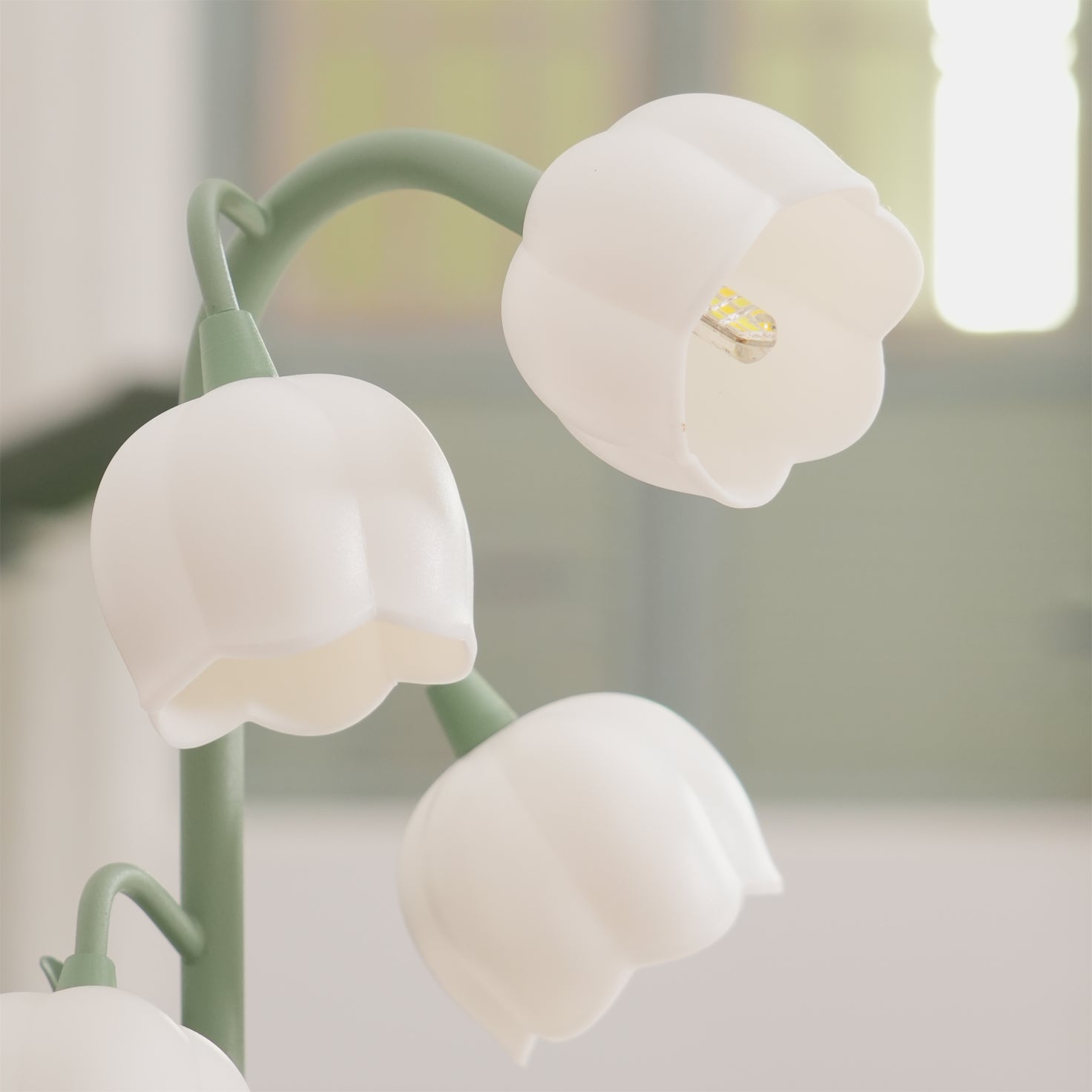 Bell Orchid Table Lamp - Lumpaz