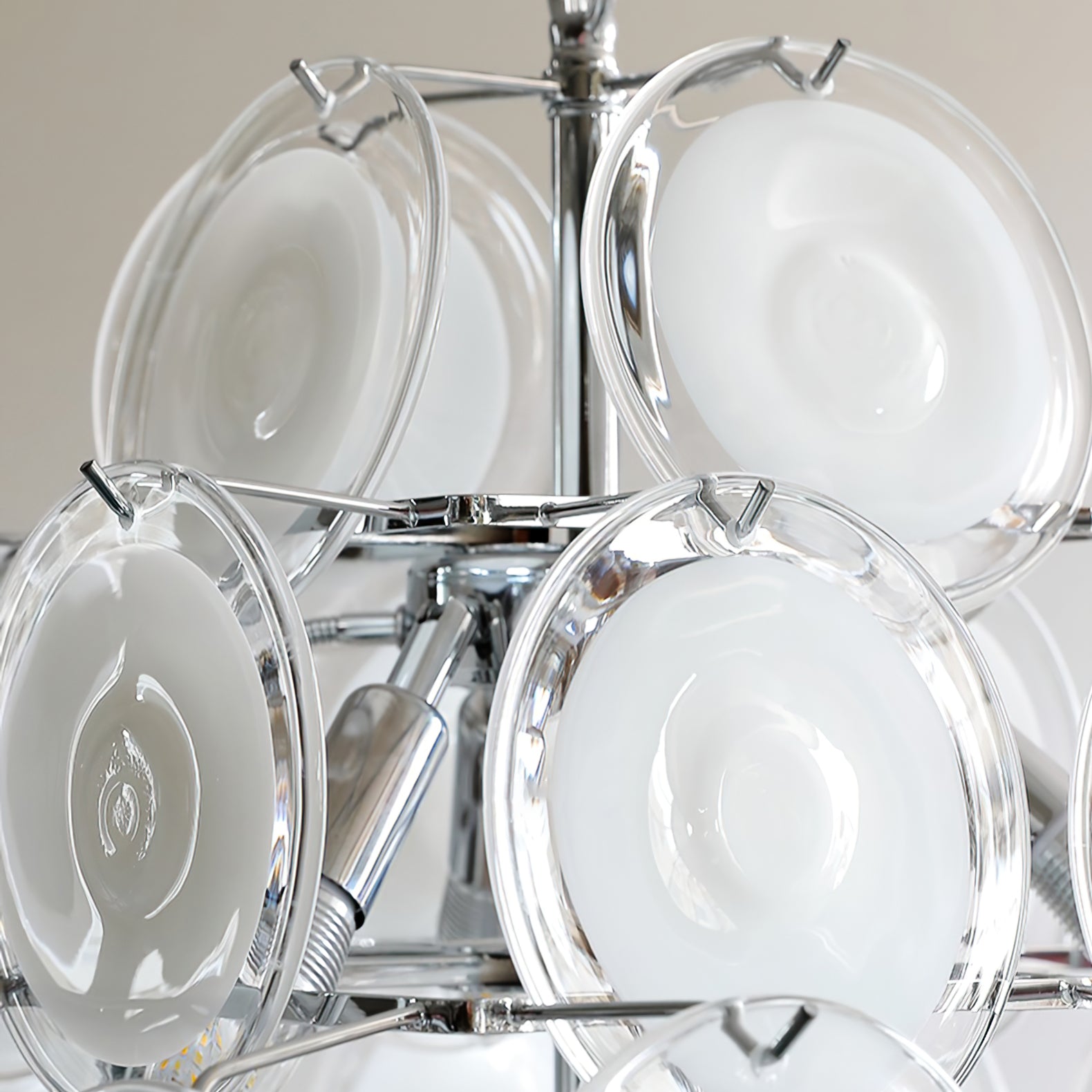 Medallion Glass Chandelier - Lumpaz