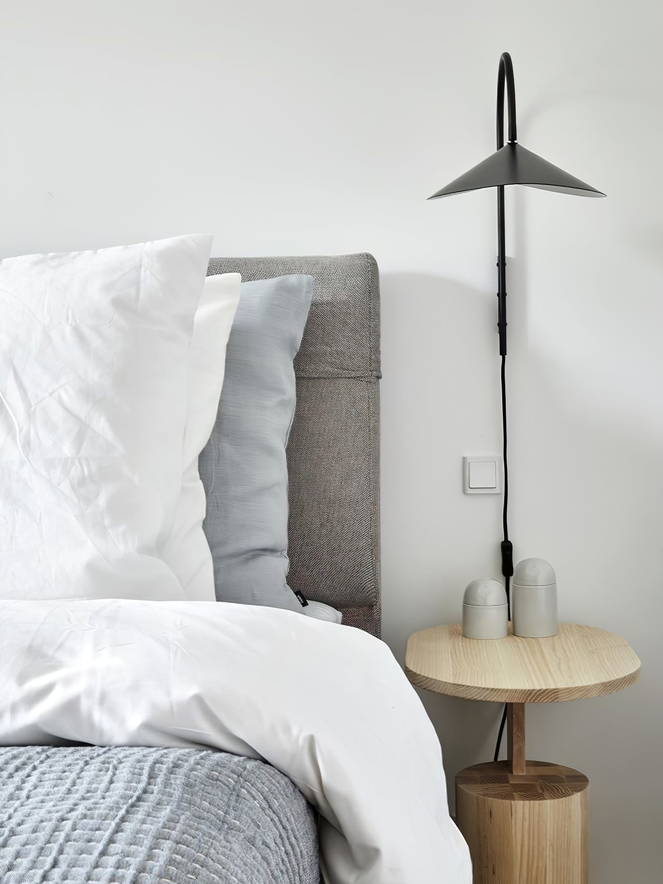 Arum Plug In Wall Lamp - Lumpaz
