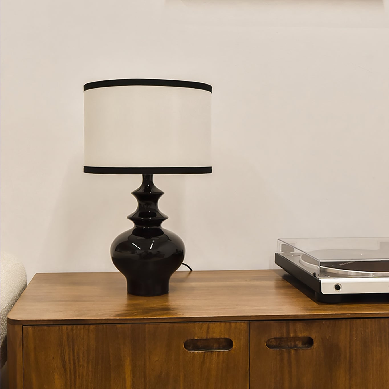 Jarrige Table Lamp - Lumpaz