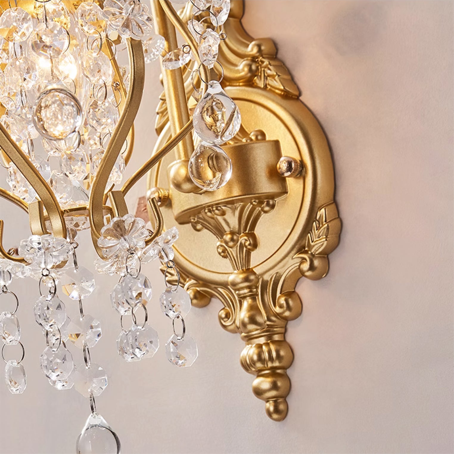 Apttek Crystal Wall Lamp - Lumpaz