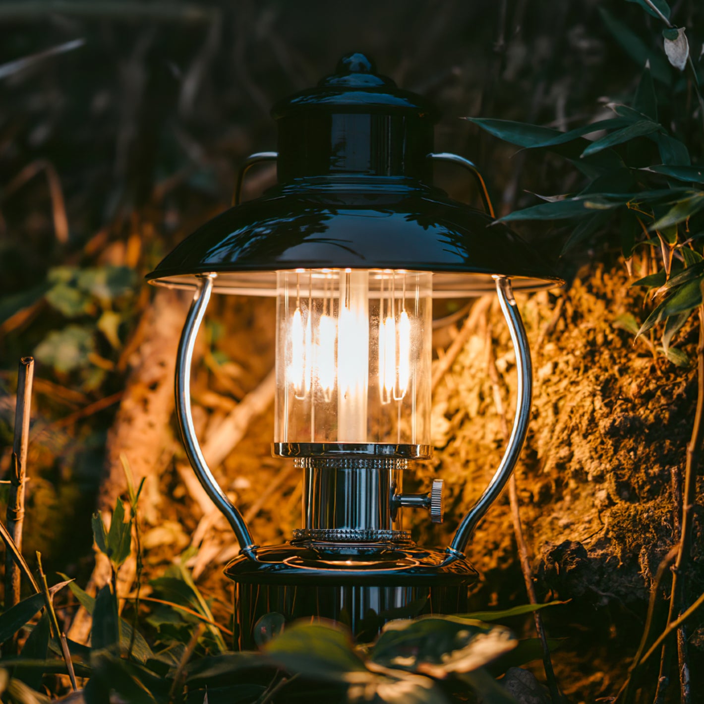 N80 Lantern Outdoor Table Lamp - Lumpaz