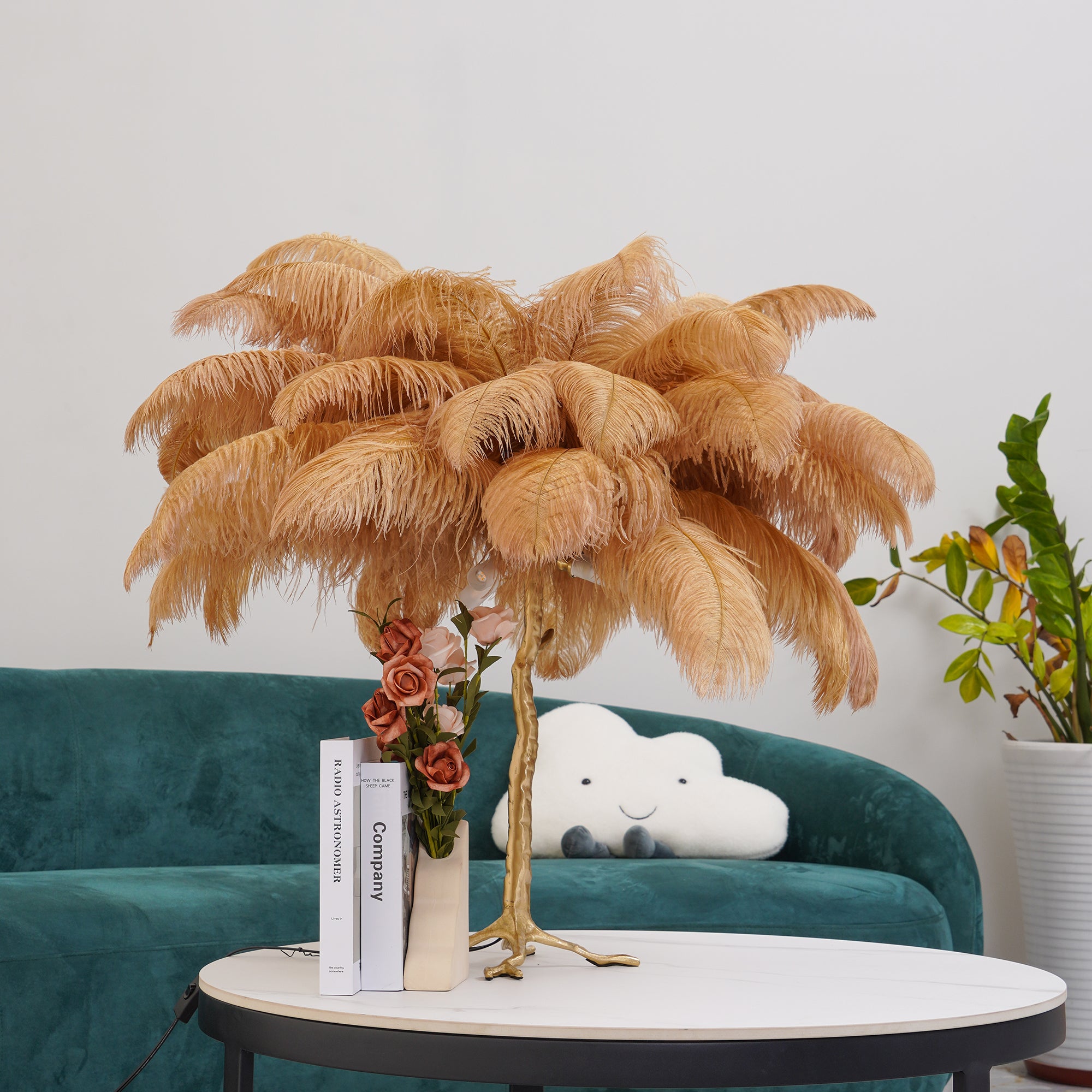 Ostrich Feather Table Lamp - Lumpaz