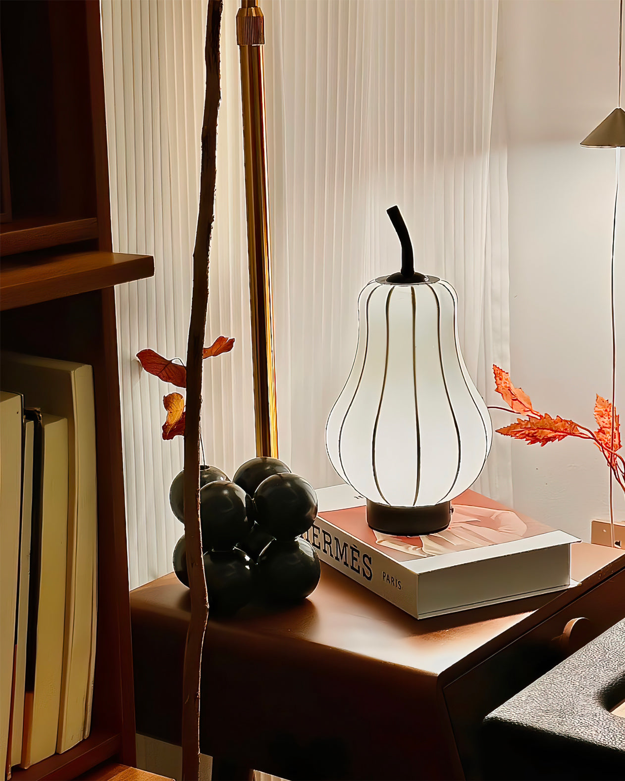 Pear Built-in Battery Table Lamp - Lumpaz