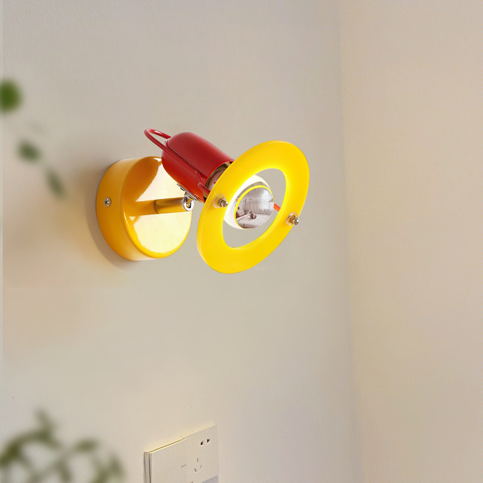 Maurer Wall Lamp - Lumpaz