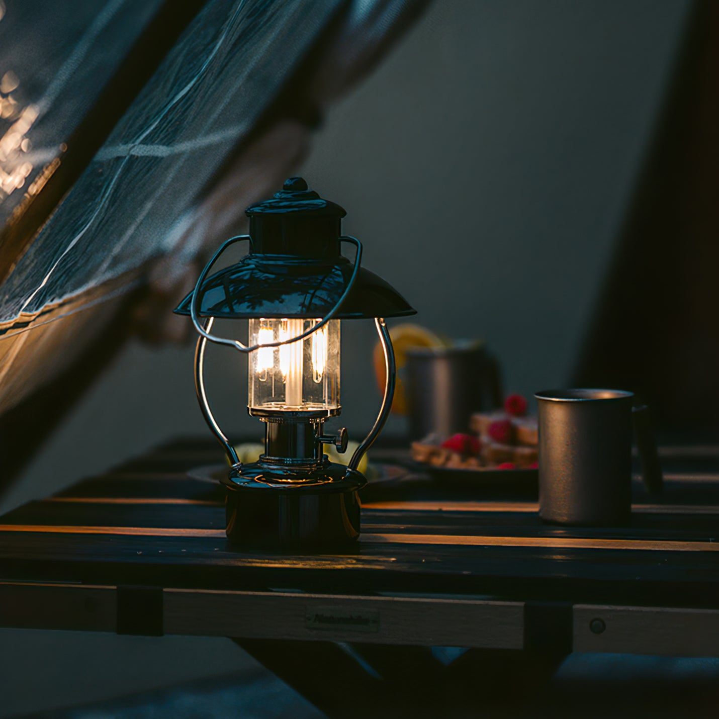 N80 Lantern Outdoor Table Lamp - Lumpaz
