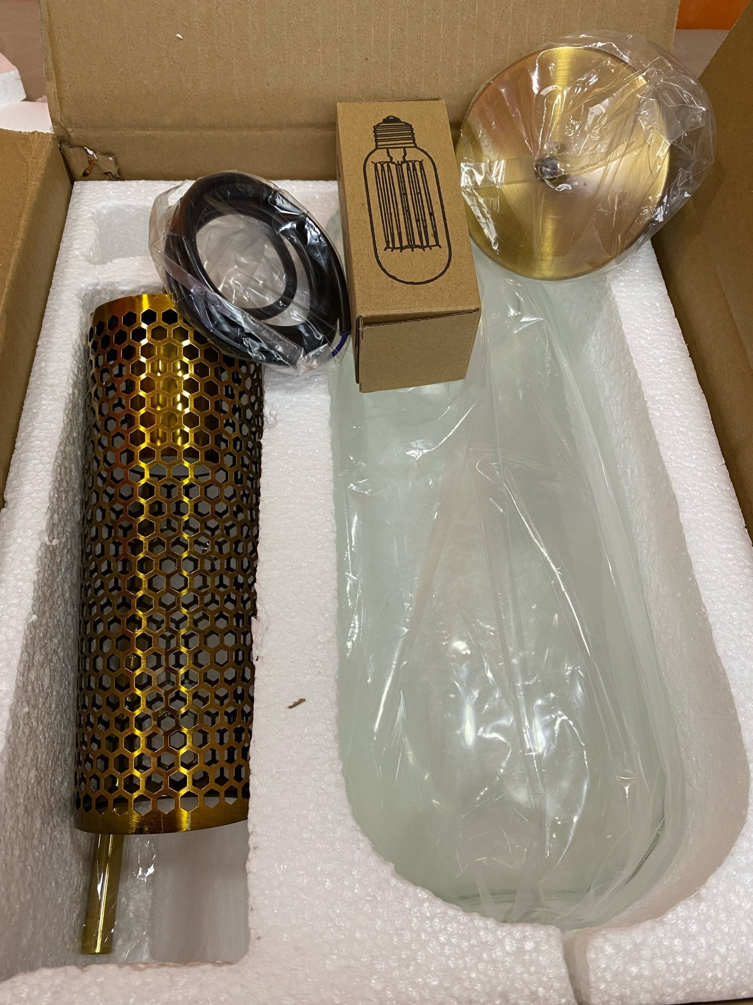 Chiswick Glass Pendant Light - Lumpaz