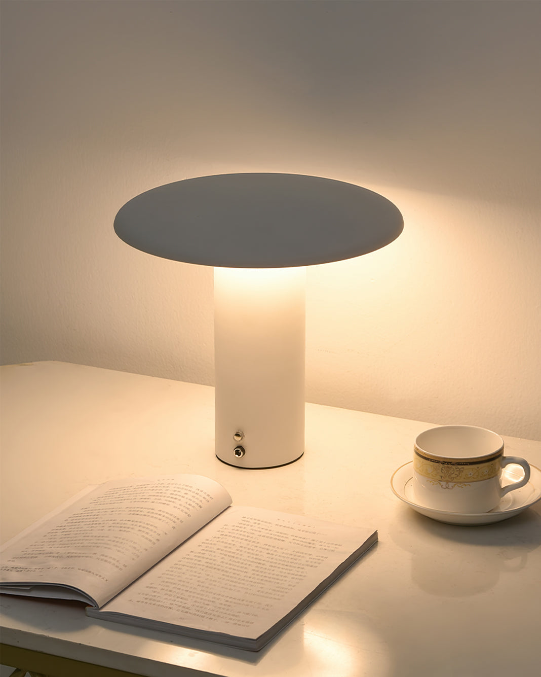 Takku Built-in Battery Table Lamp - Lumpaz