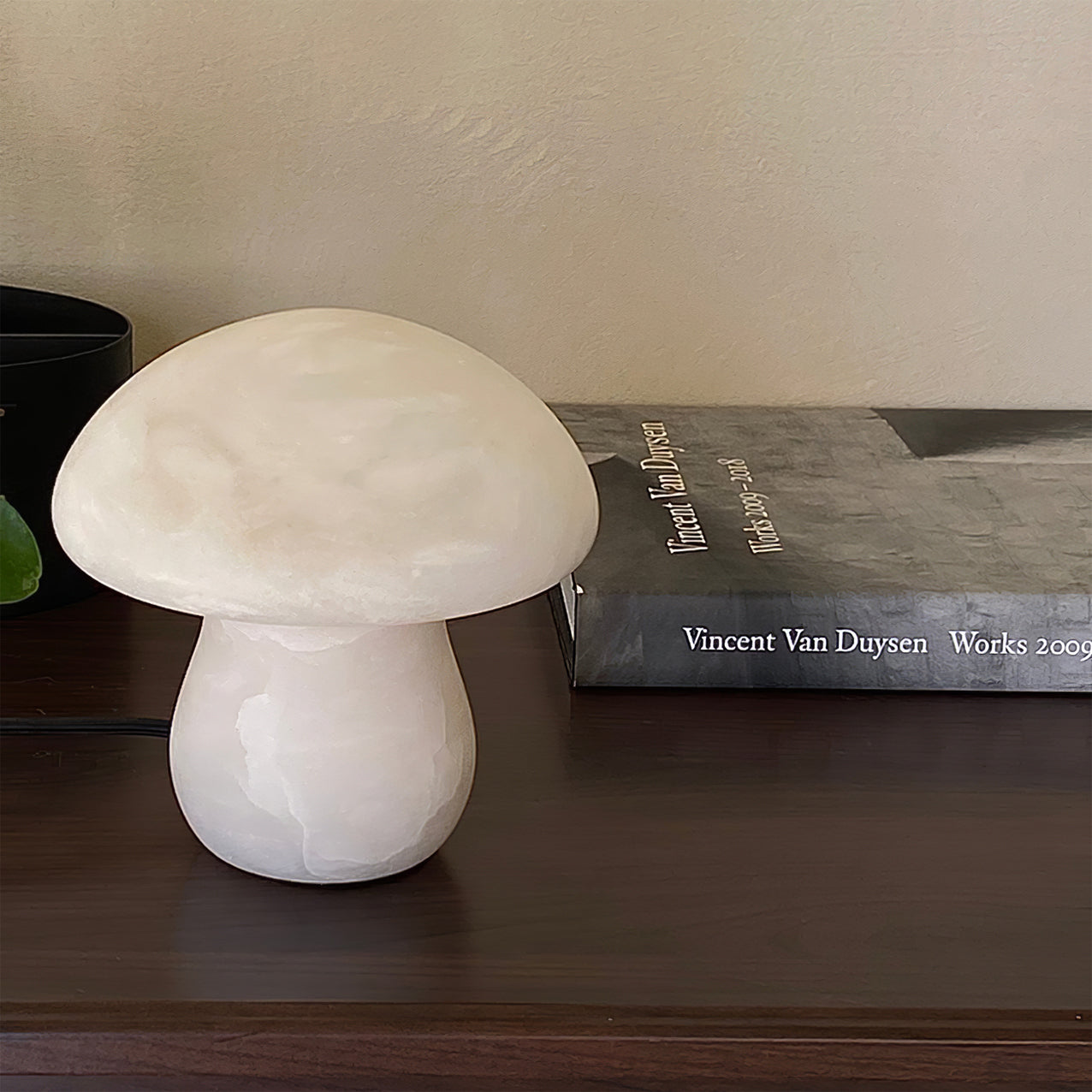 Mushroom Alabaster Table Lamp - Lumpaz