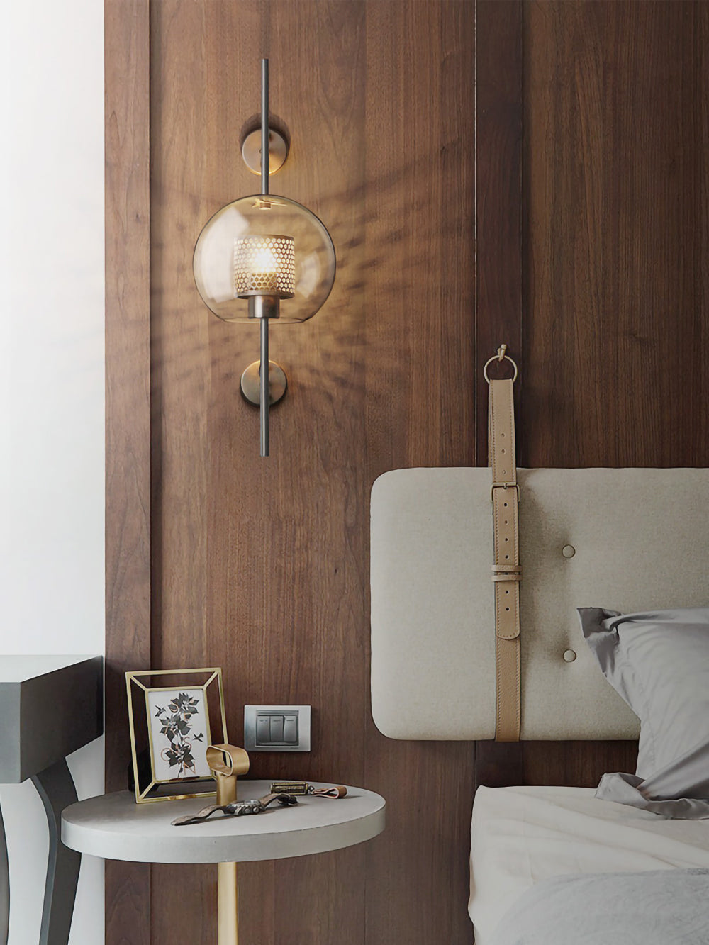 Chiswick Glass Wall Lamp - Lumpaz