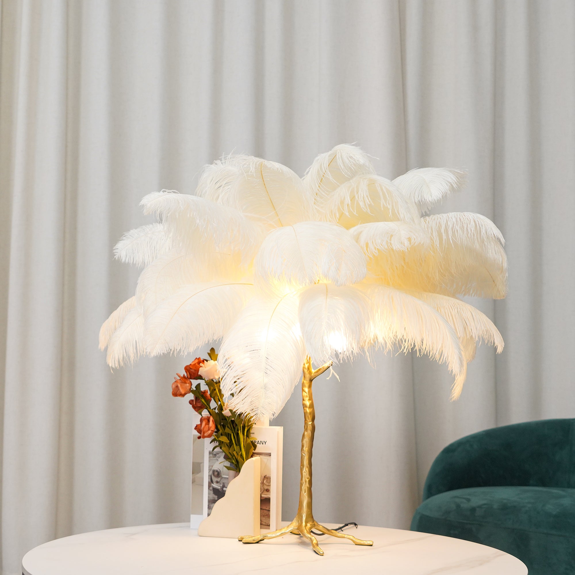 Ostrich Feather Table Lamp - Lumpaz