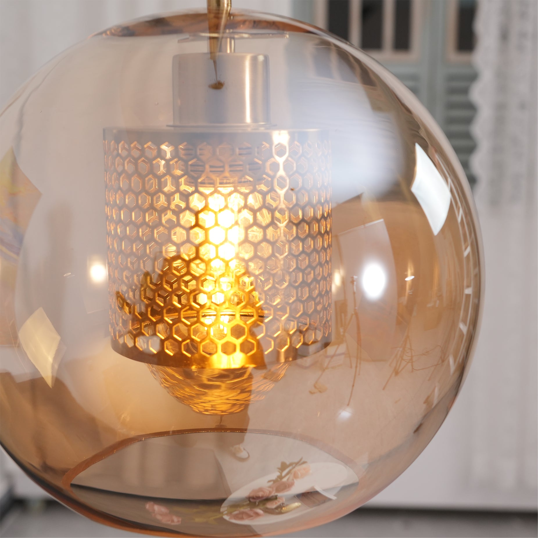 Chiswick Glass Pendant Light - Lumpaz