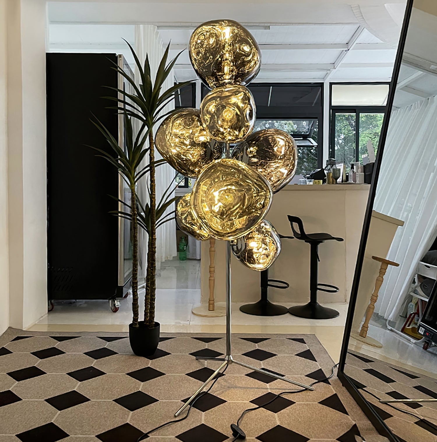 Lava Cone Floor Lamp - Lumpaz