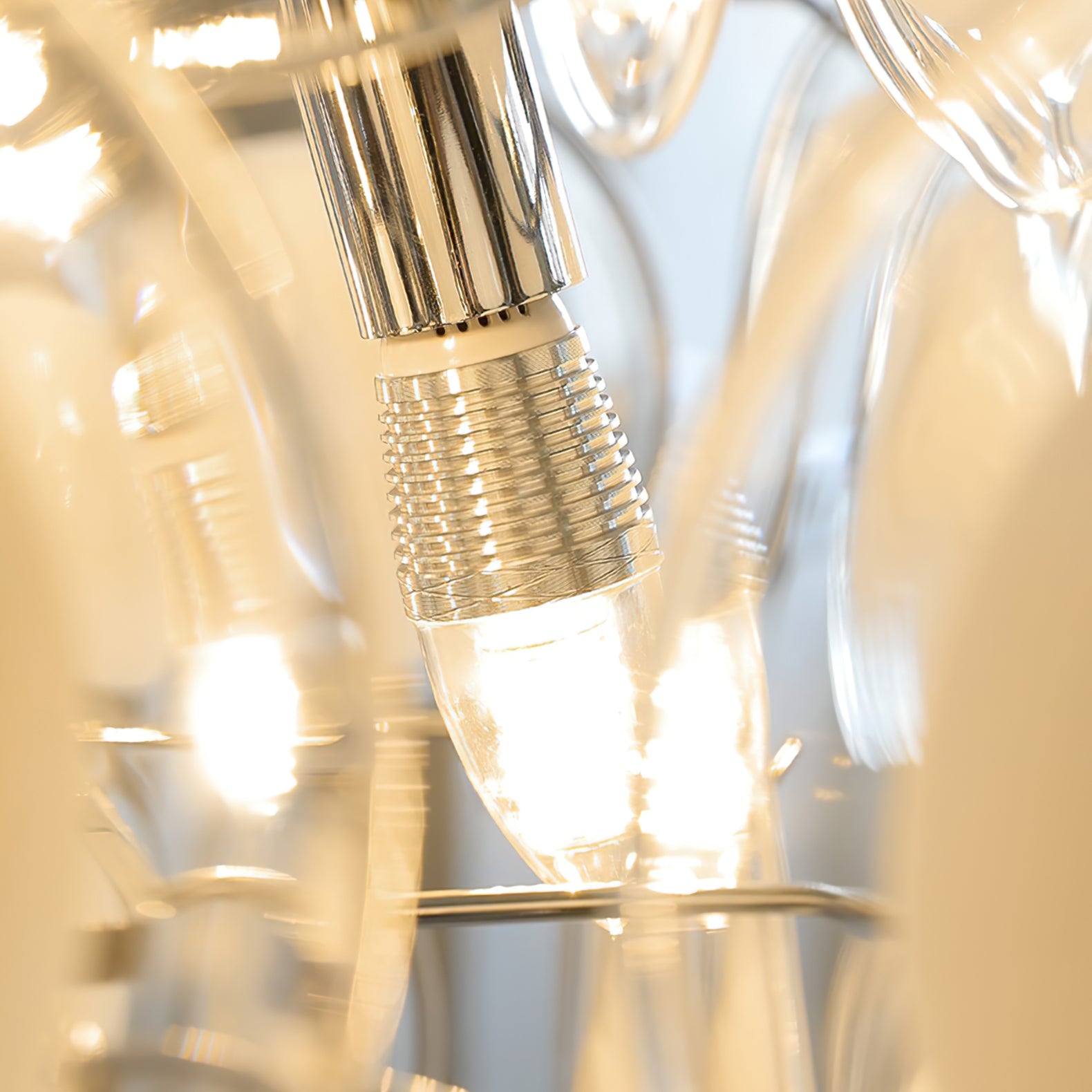 Medallion Glass Chandelier - Lumpaz