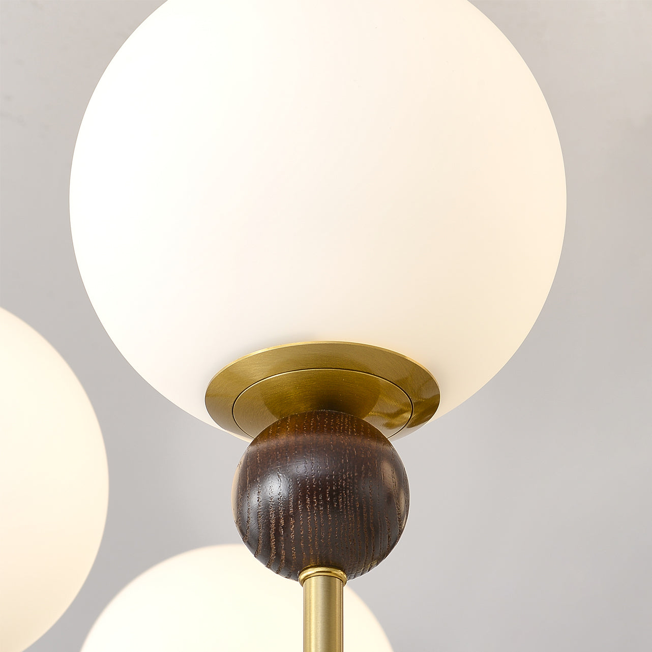 Aeyee Glass Chandelier - Lumpaz