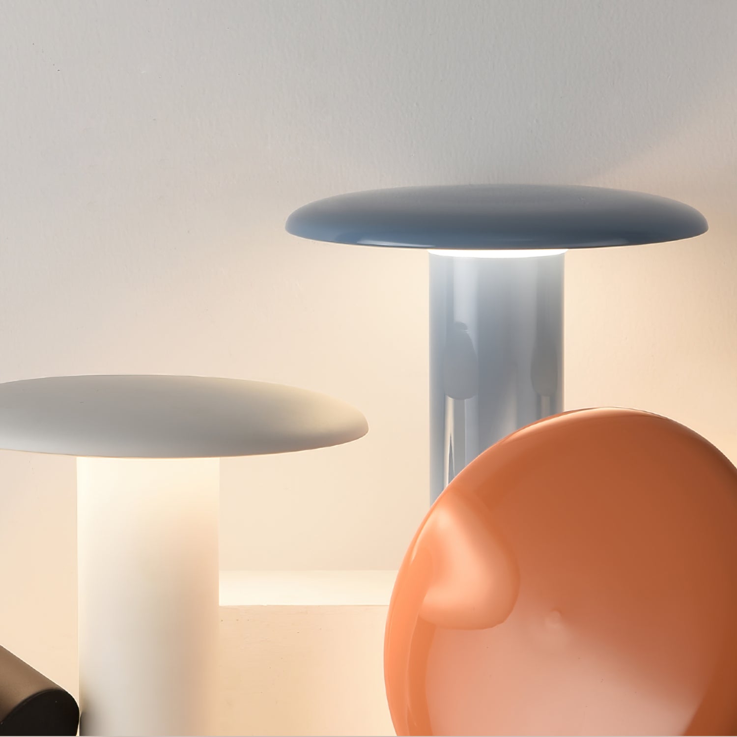 Takku Built-in Battery Table Lamp - Lumpaz