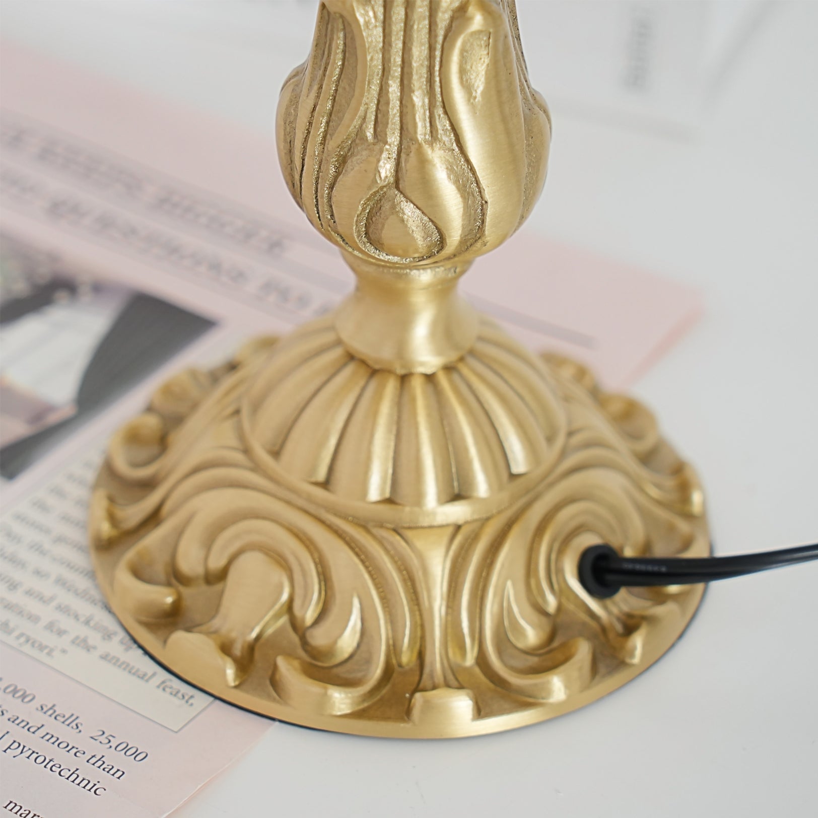 French Tassels Brass Table Lamp - Lumpaz