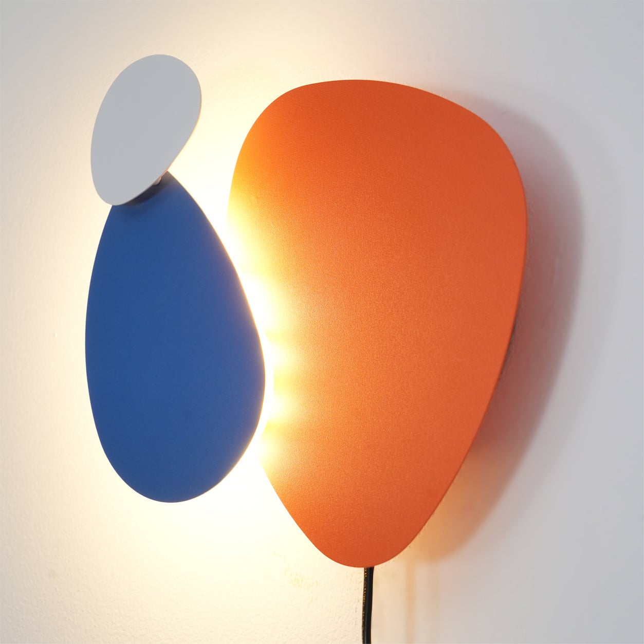Tria Plug In Wall Lamp - Lumpaz