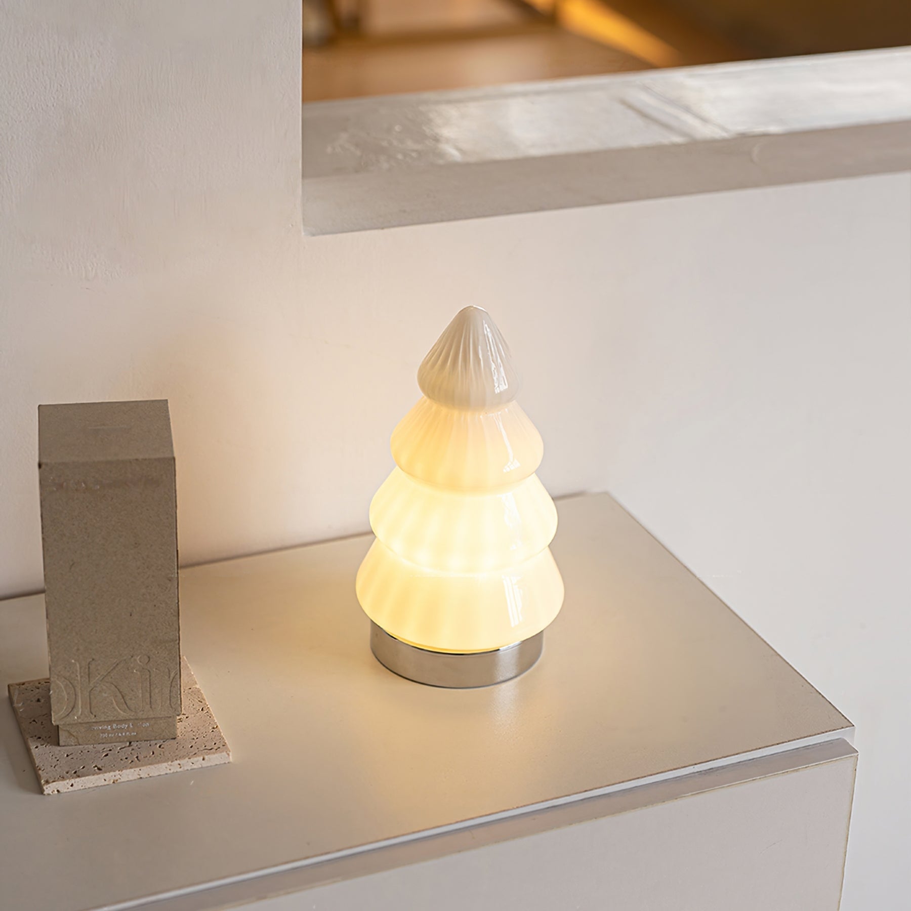 White Tree Table Lamp - Lumpaz