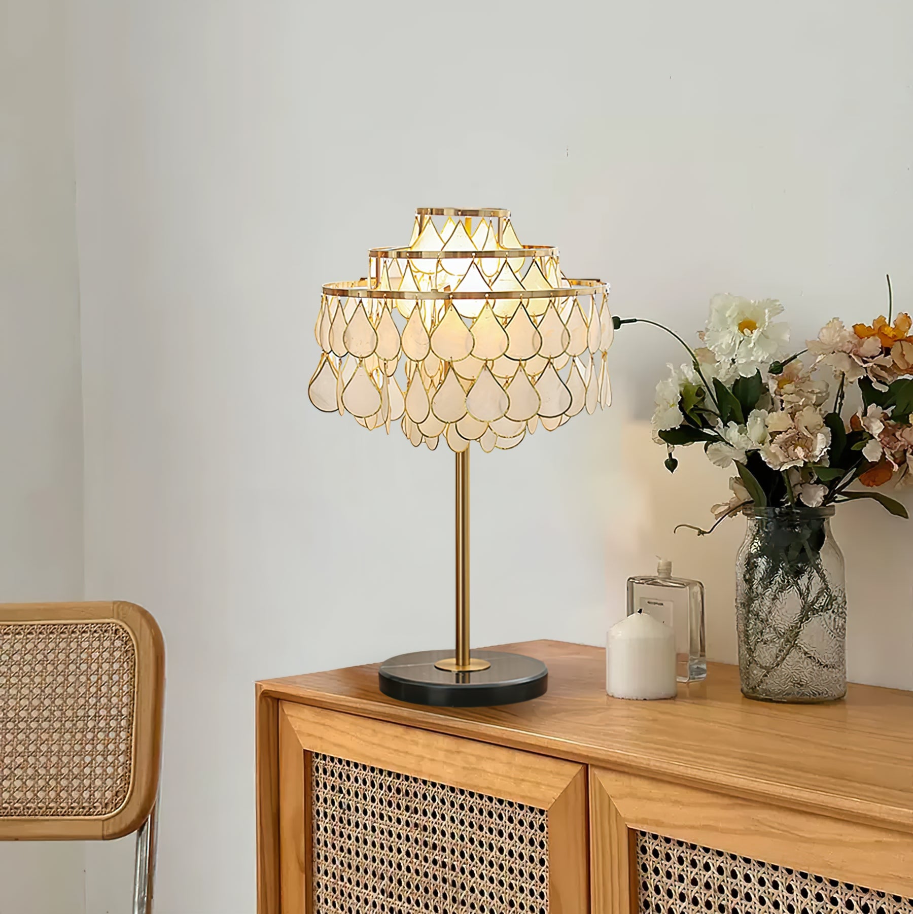 Vivant Shell Table Lamp - Lumpaz