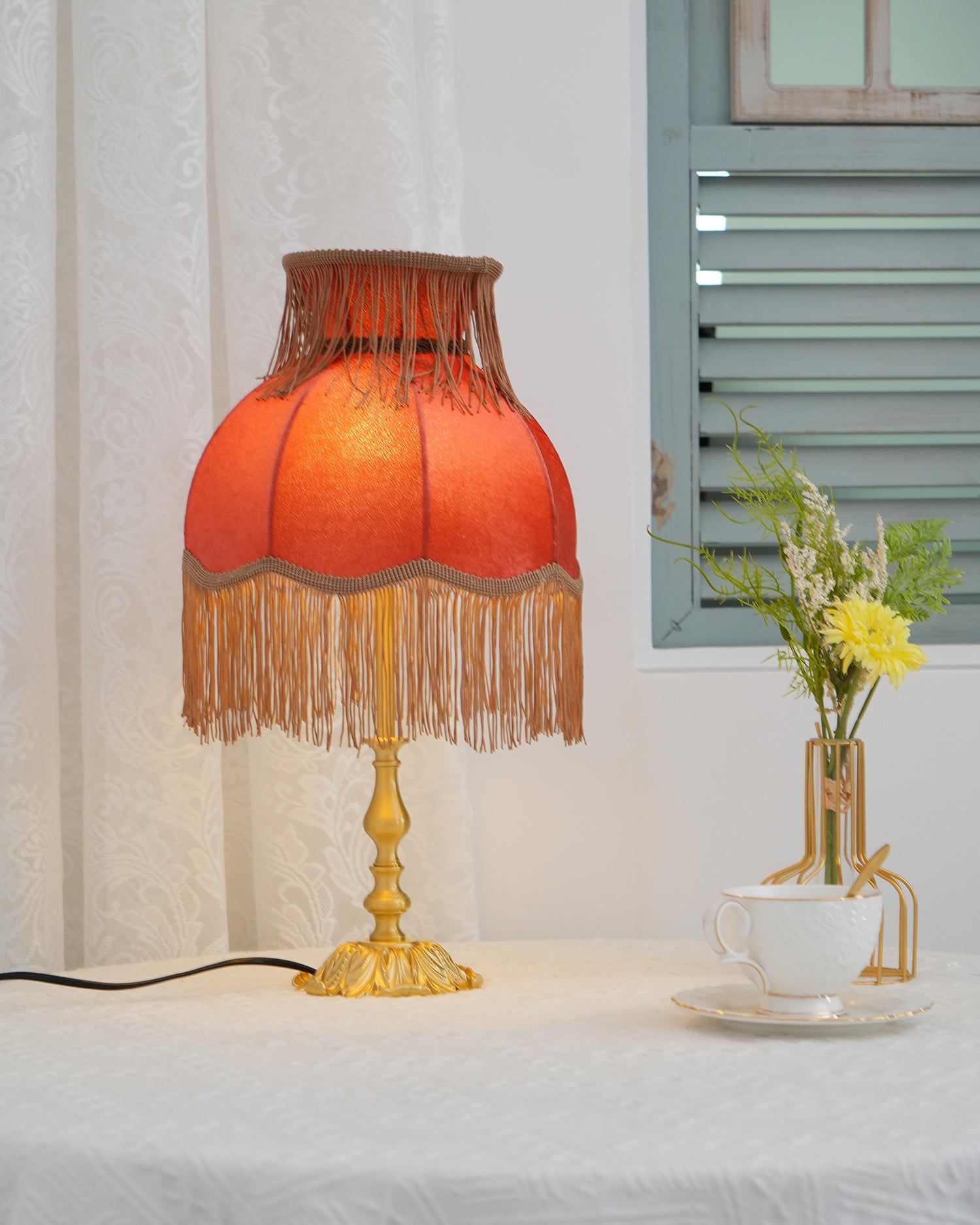 Lanna Tassel Table Lamp - Lumpaz