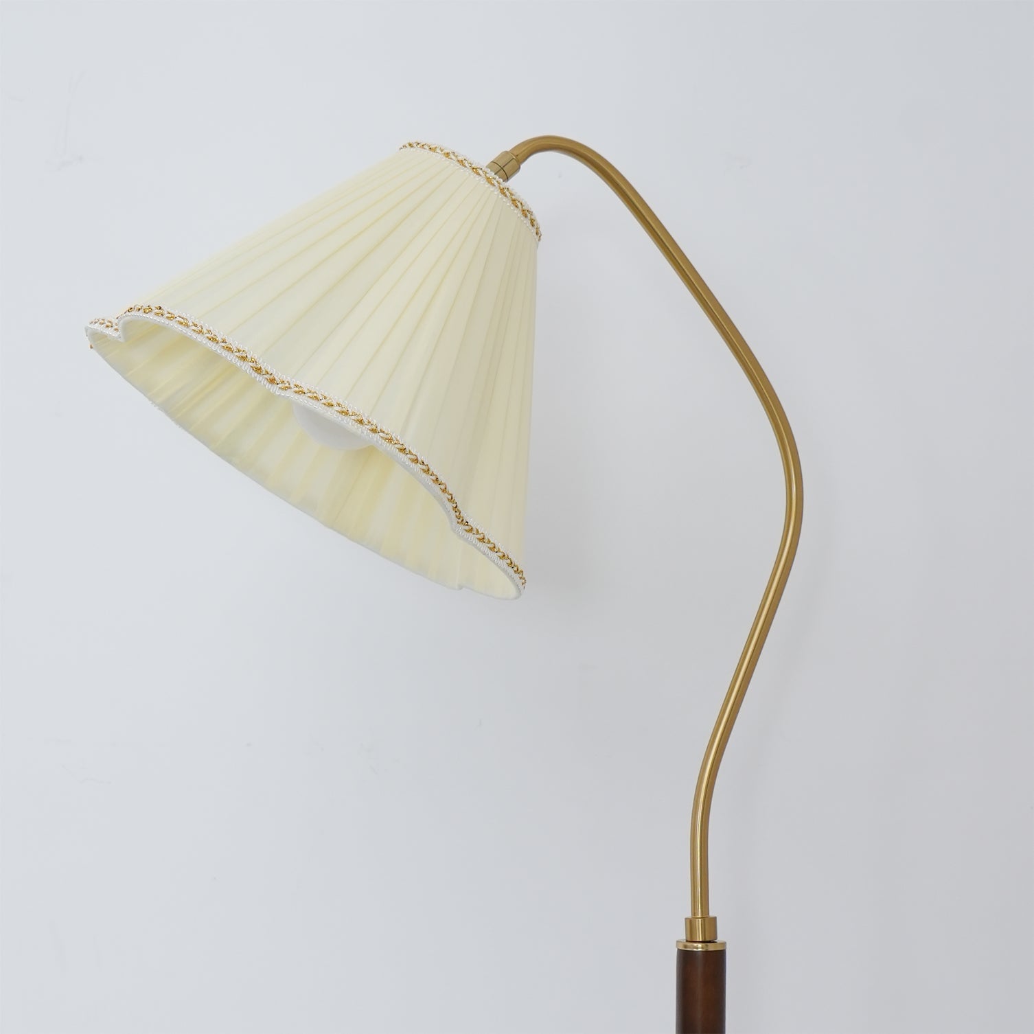 Florentine Fabric Floor Lamp - Lumpaz