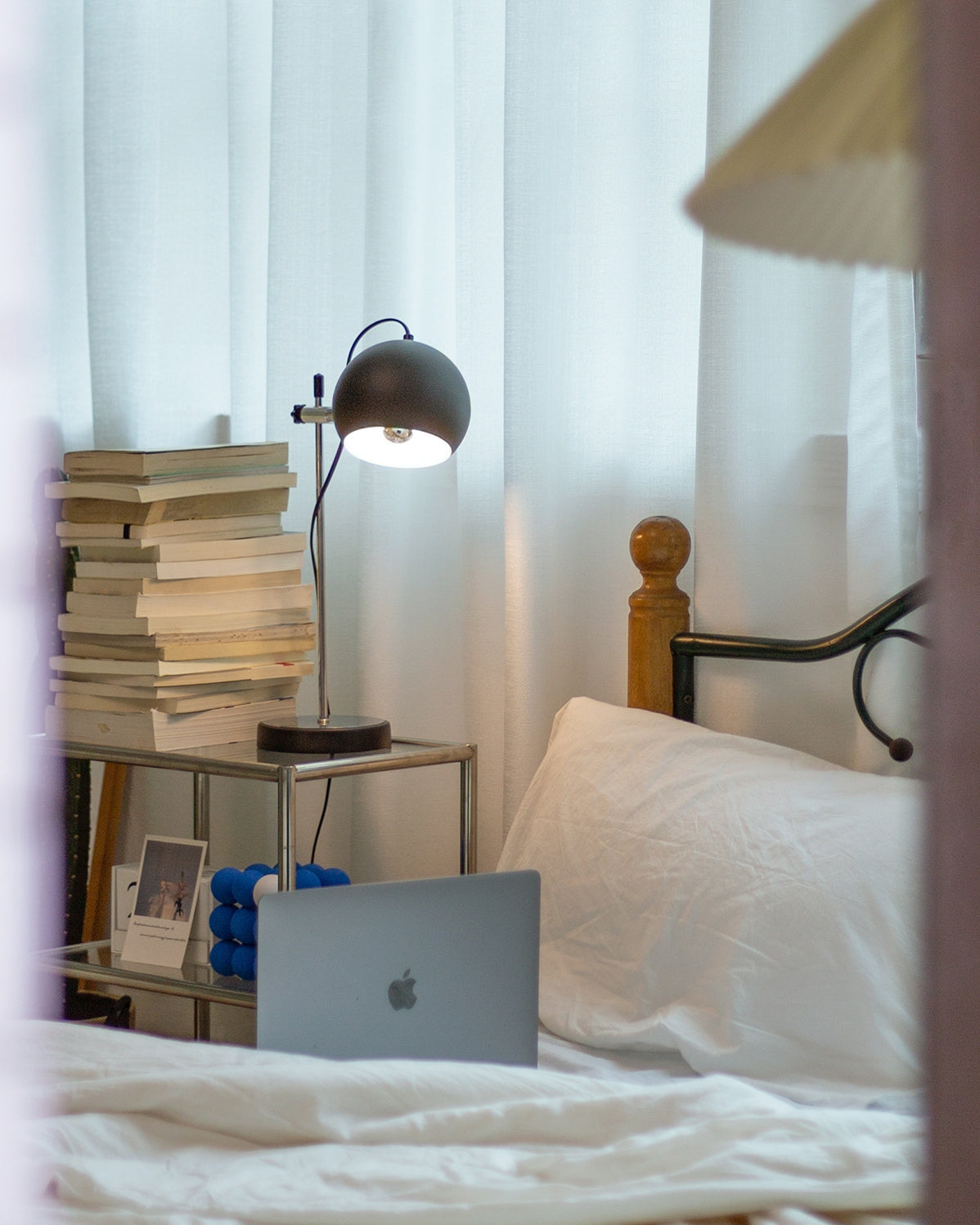 Ball Bracket Table Lamp - Lumpaz