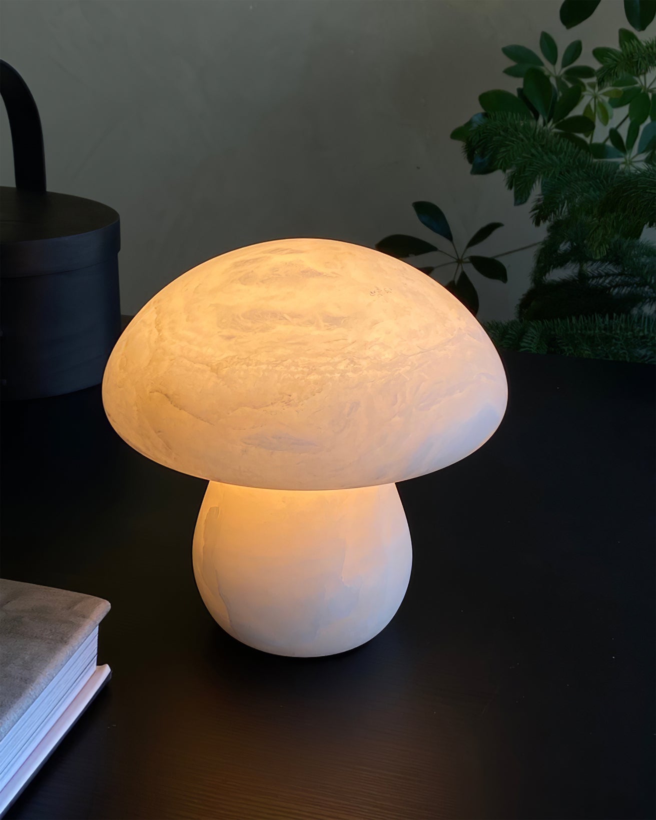 Mushroom Alabaster Table Lamp - Lumpaz