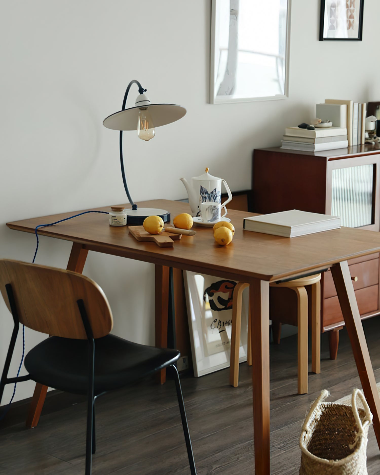 Swan Blue Table Lamp - Lumpaz