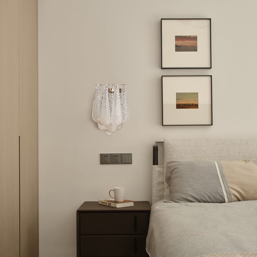 Petals Drop Wall Lamp - Lumpaz