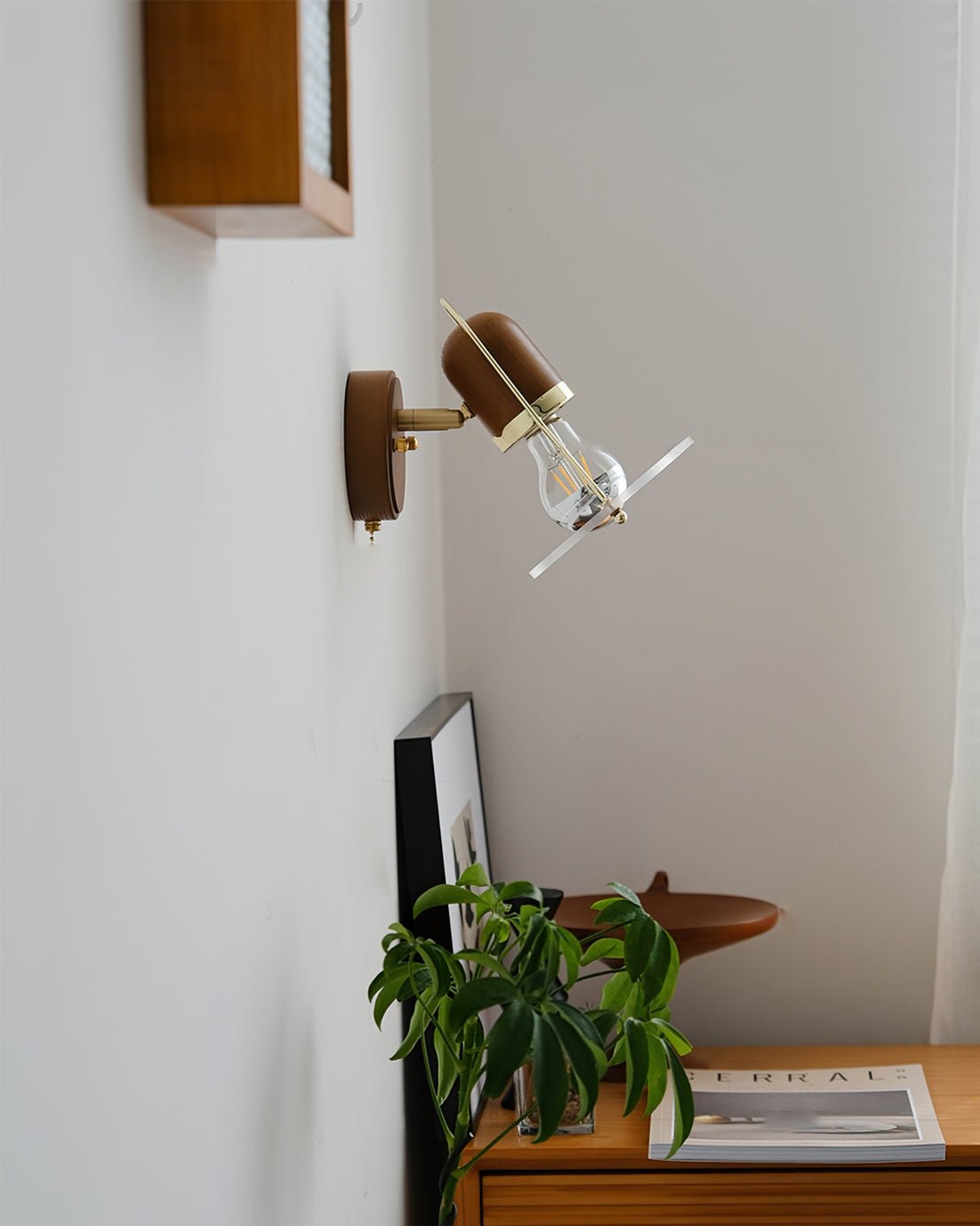 Vaughan Wall Lamp - Lumpaz