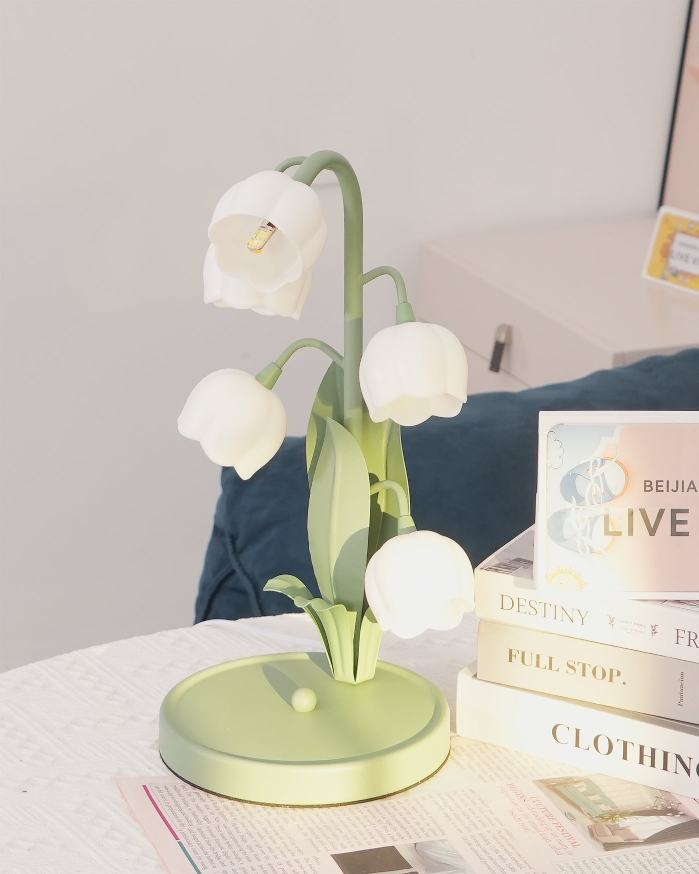 Bell Orchid Table Lamp - Lumpaz
