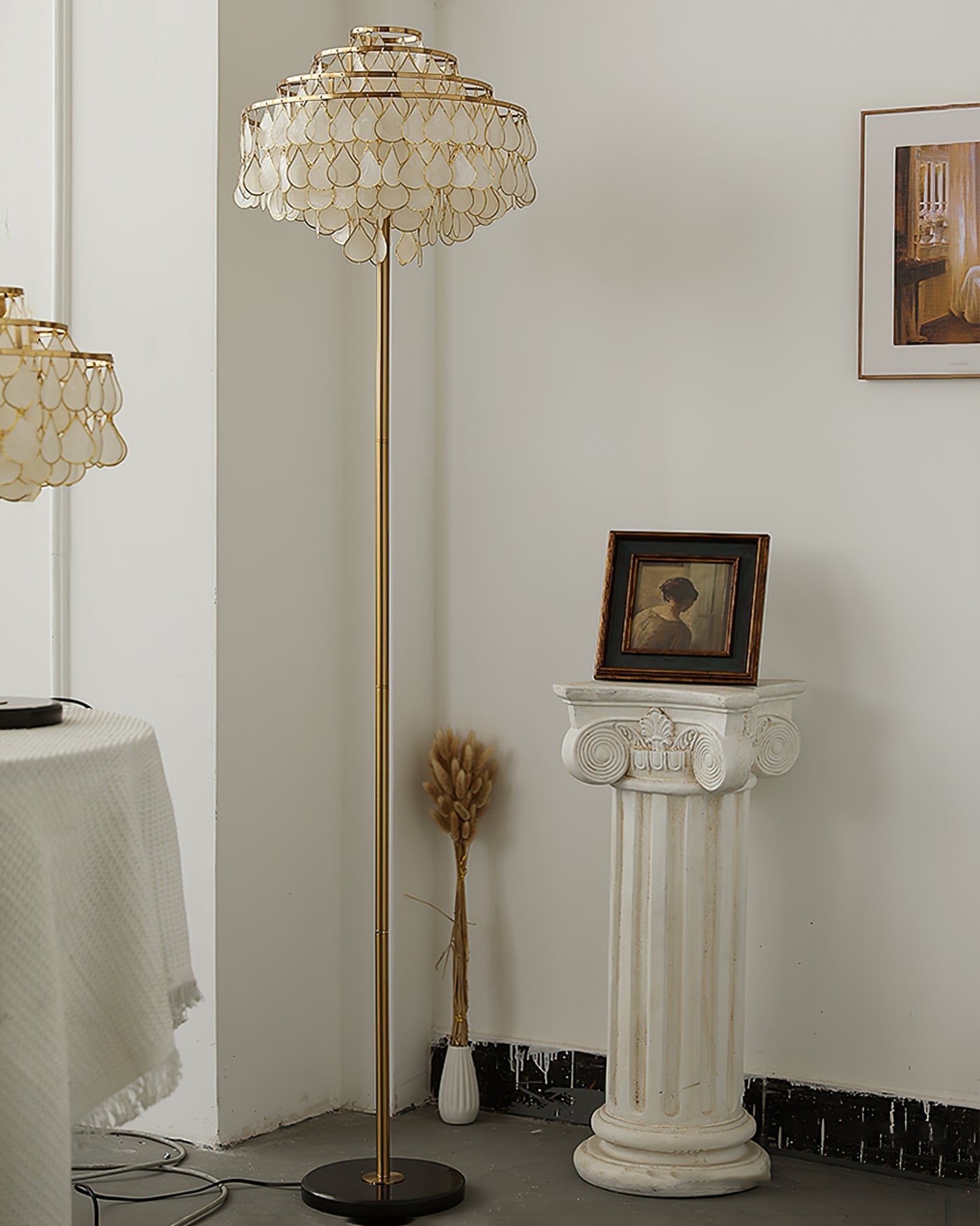 Vivant Shell Floor Lamp - Lumpaz