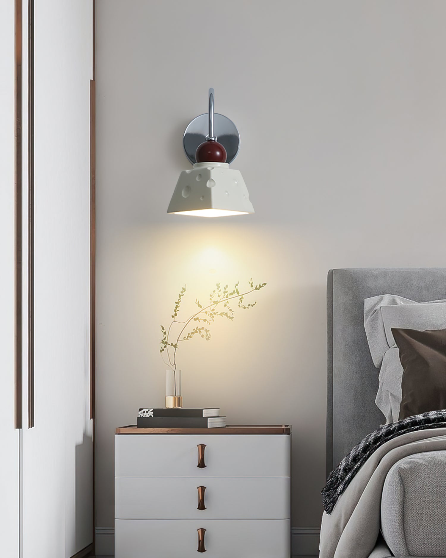 Alma Wall Light - Lumpaz