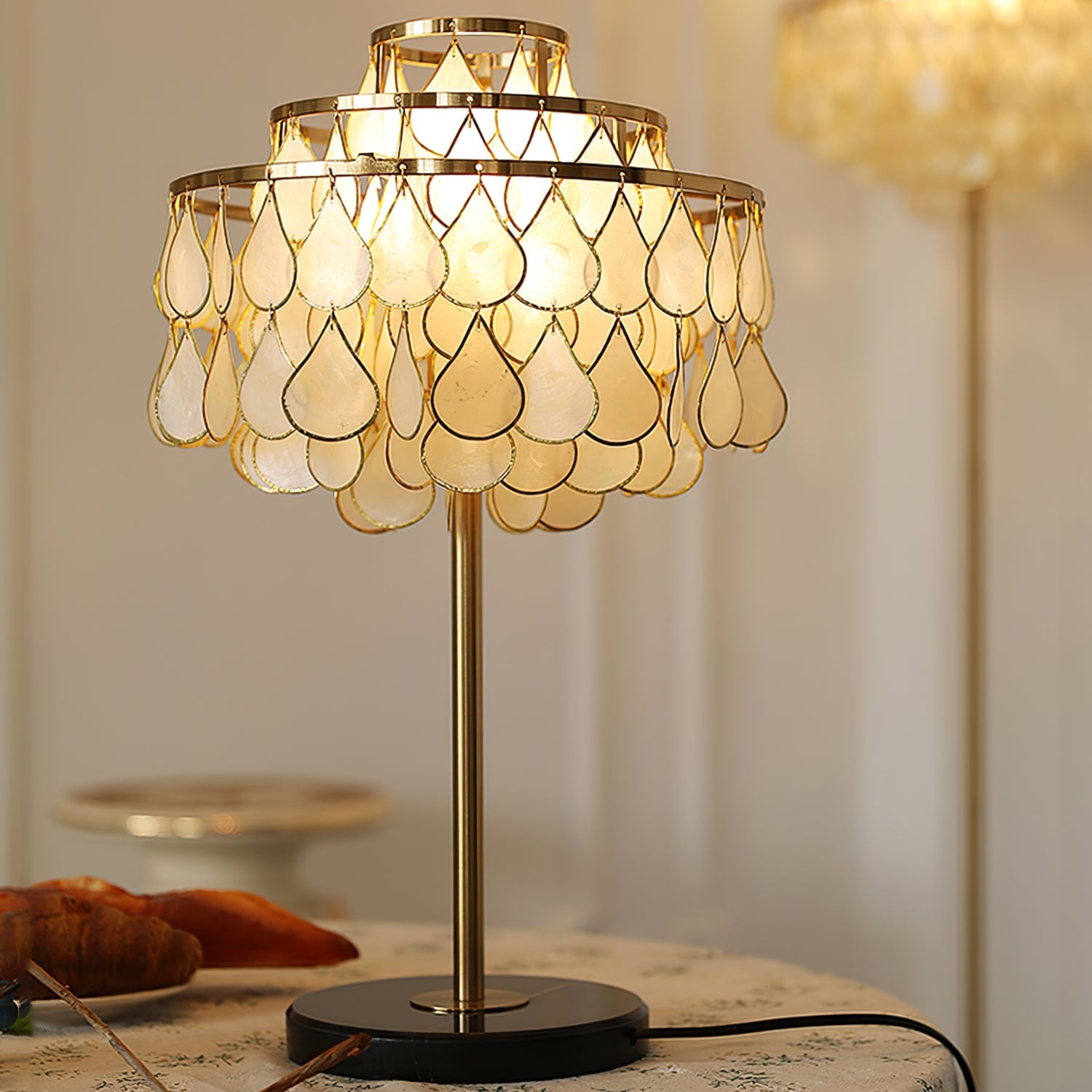 Vivant Shell Table Lamp - Lumpaz