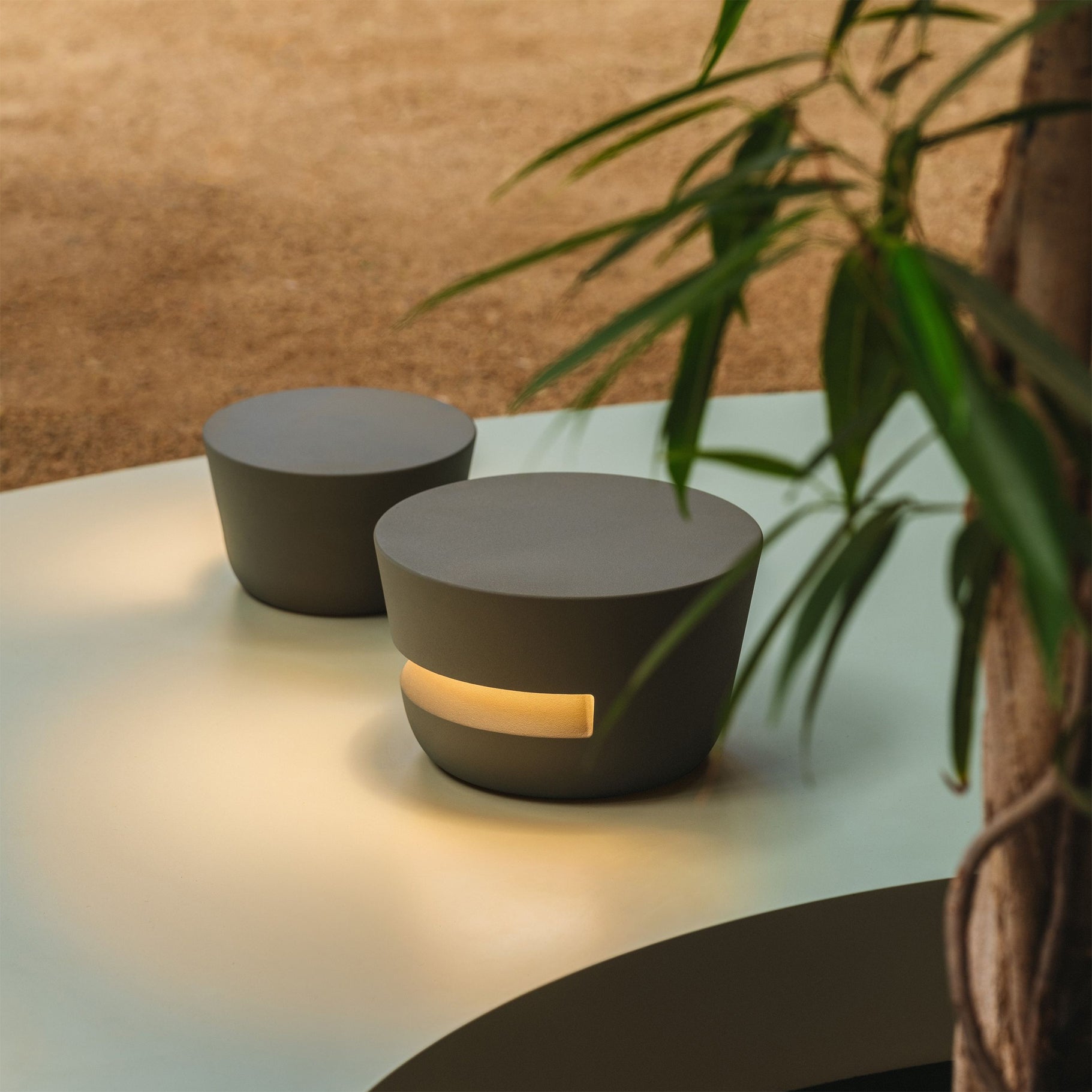 Dots Outdoor Table Lamp - Lumpaz