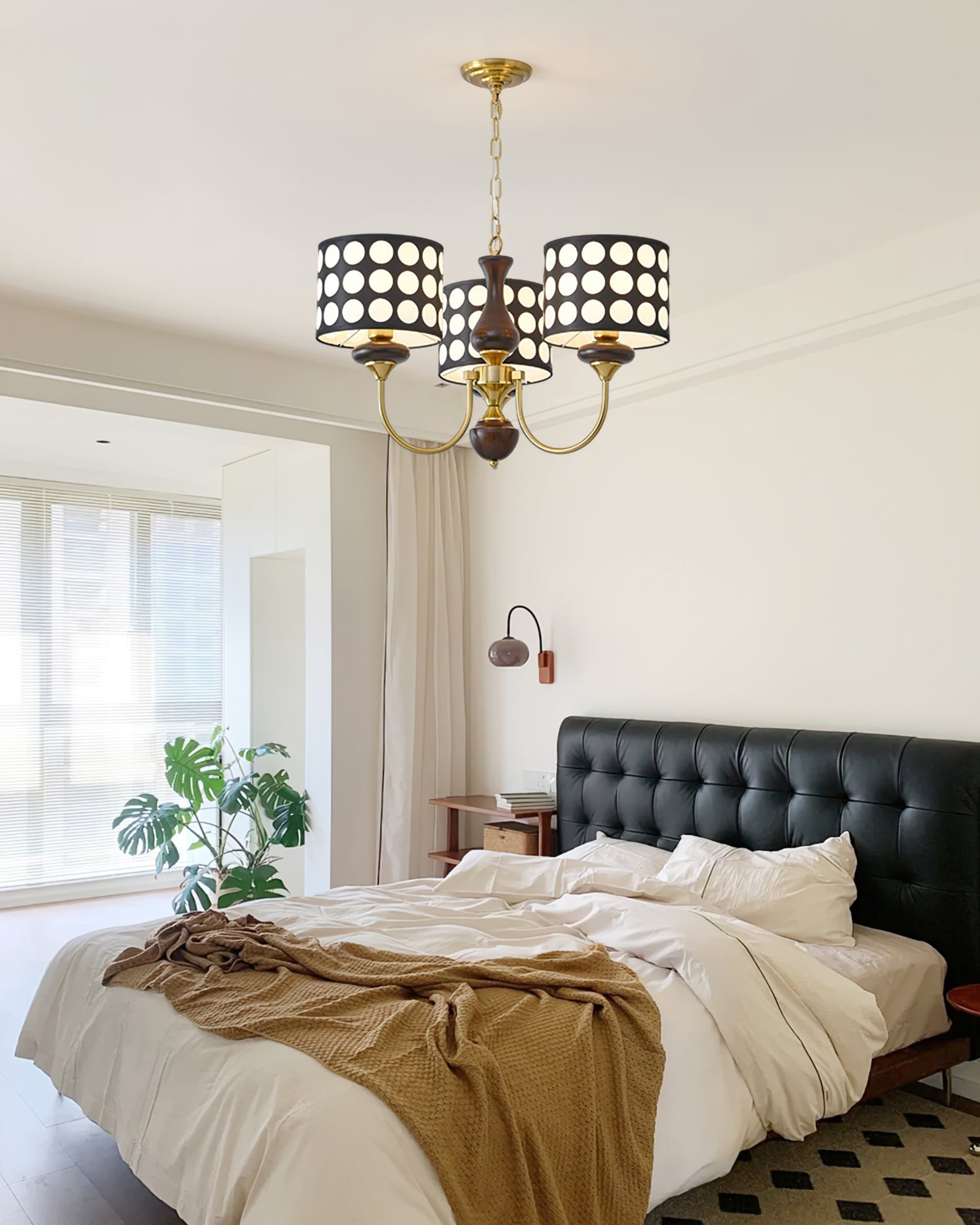 Black Polka Dots Chandelier - Lumpaz