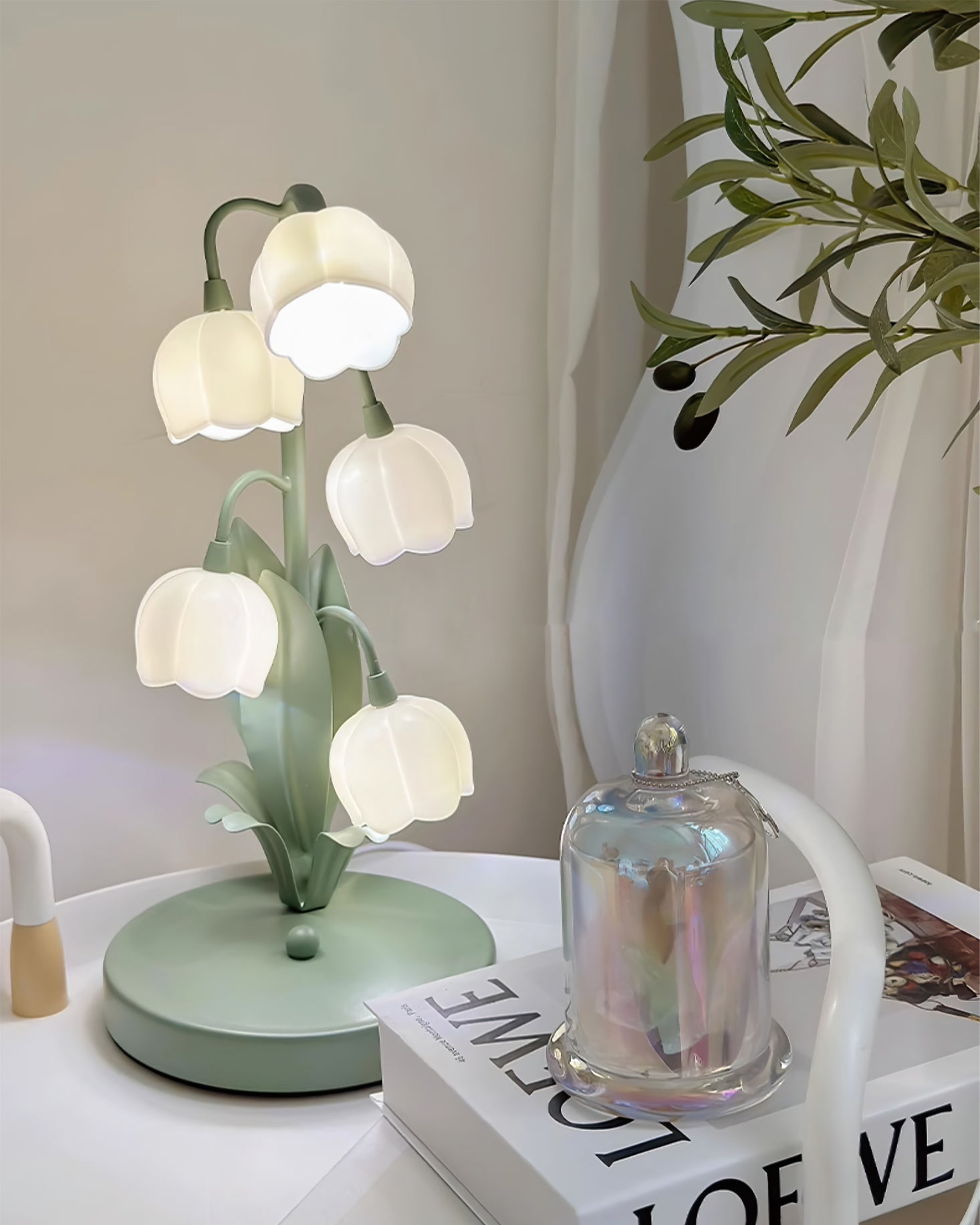 Bell Orchid Table Lamp - Lumpaz