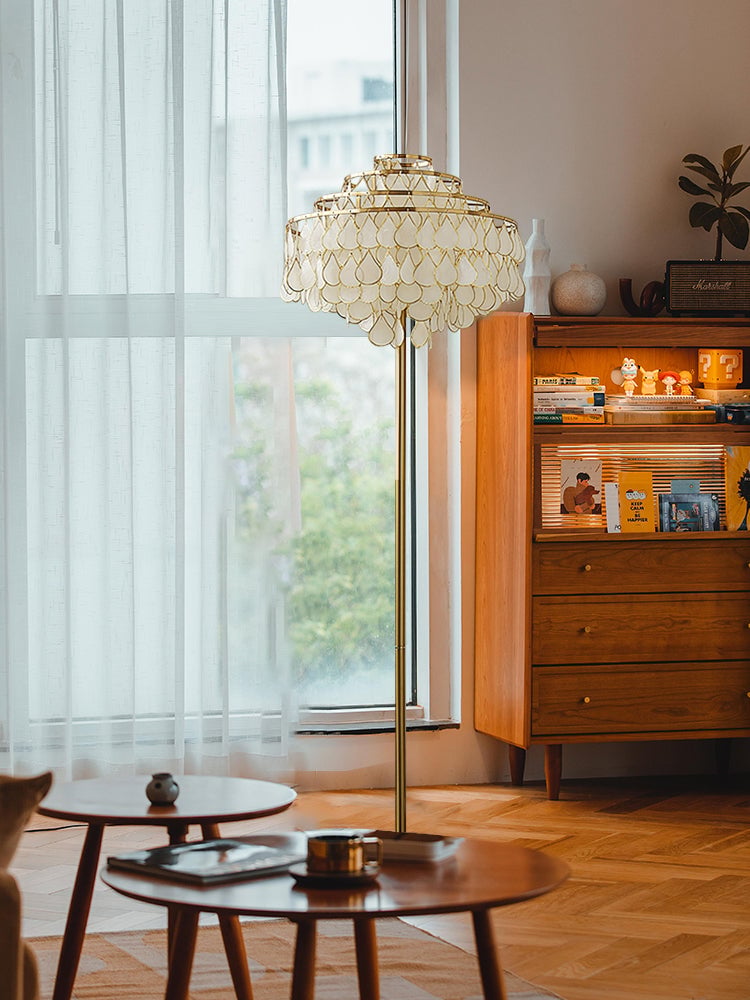 Vivant Shell Floor Lamp - Lumpaz