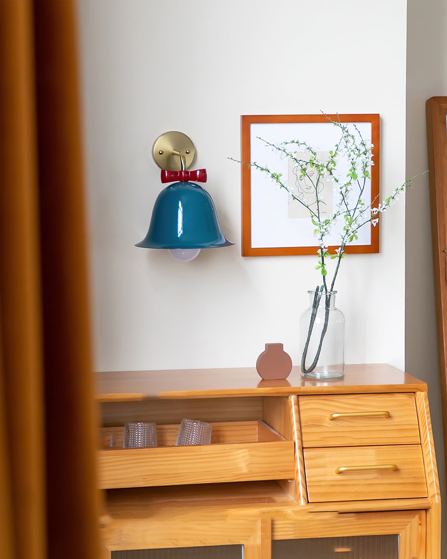 Bow Bell Wall Lamp - Lumpaz