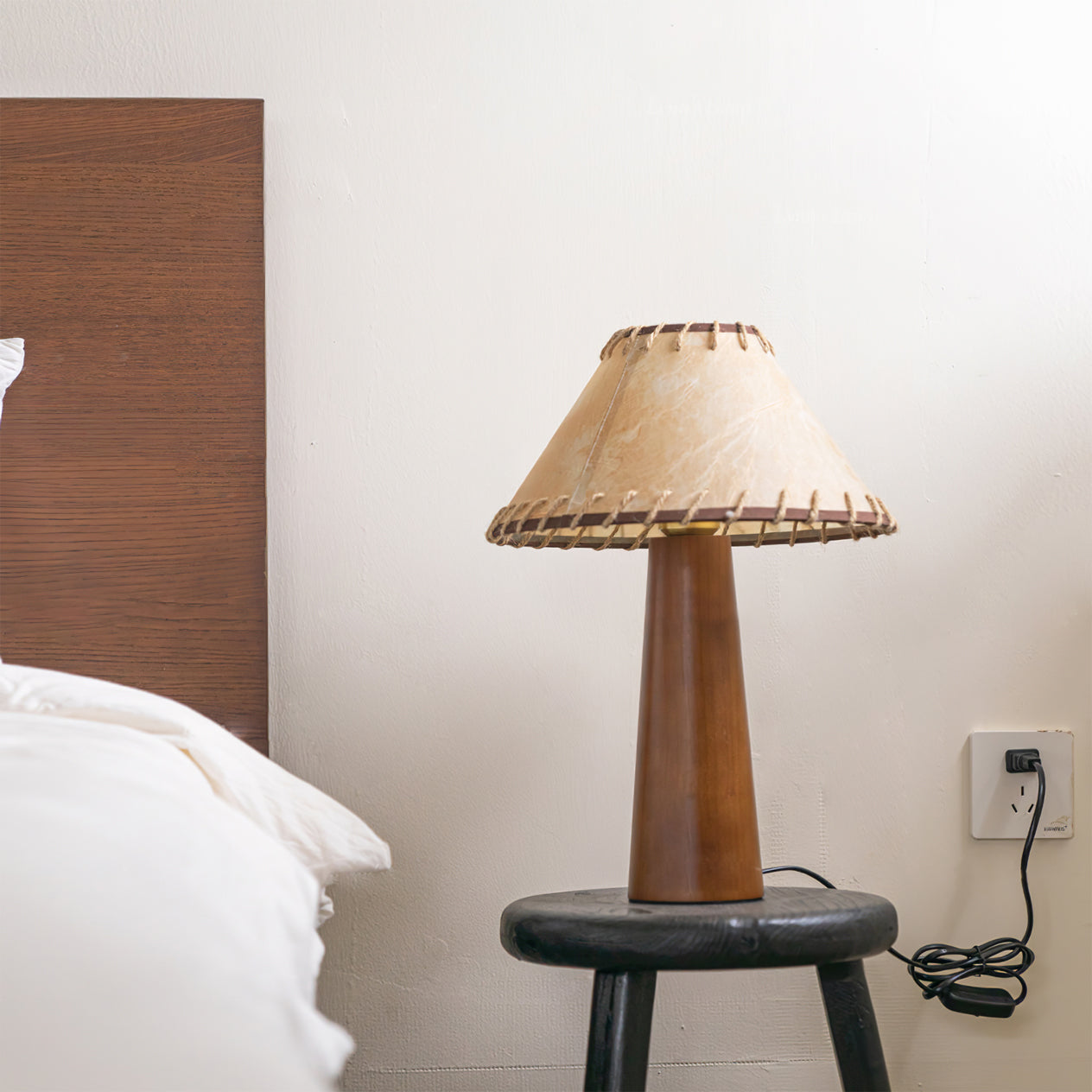 Basica Table Lamp - Lumpaz