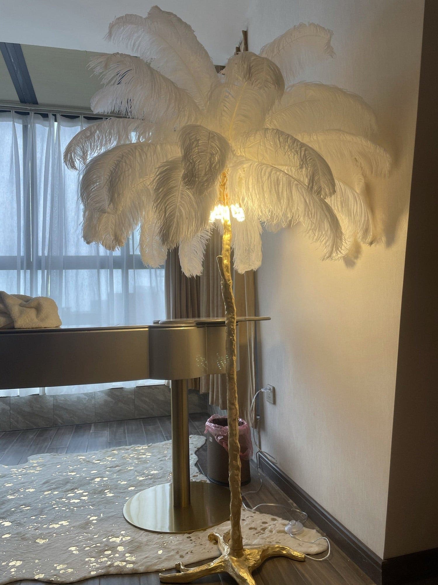 Ostrich Feather Brass Floor Lamp - Lumpaz