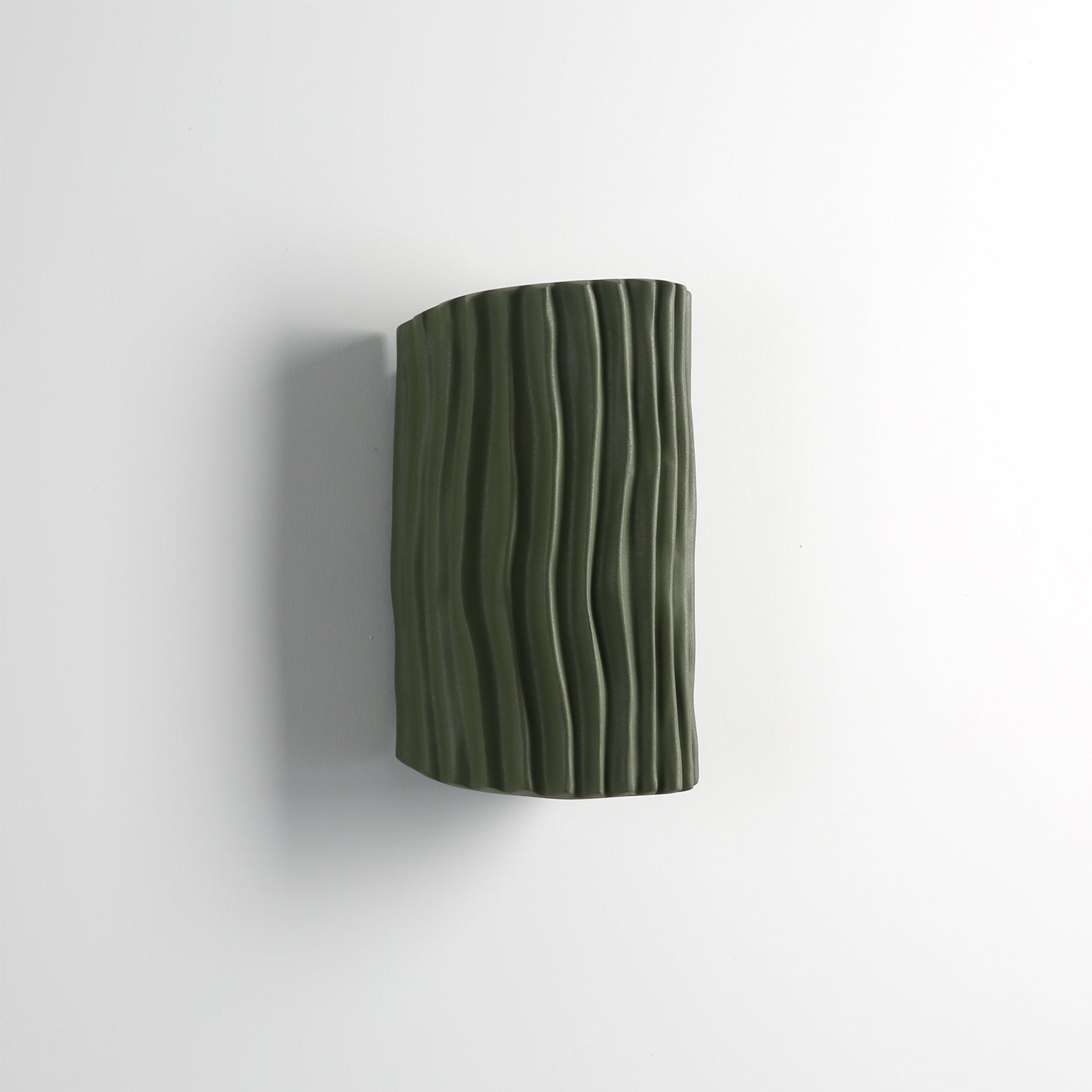 Pleated Resin Wall Lamp - Lumpaz