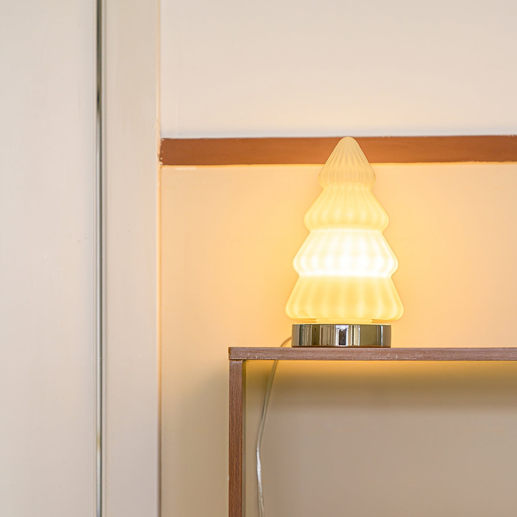 White Tree Table Lamp - Lumpaz