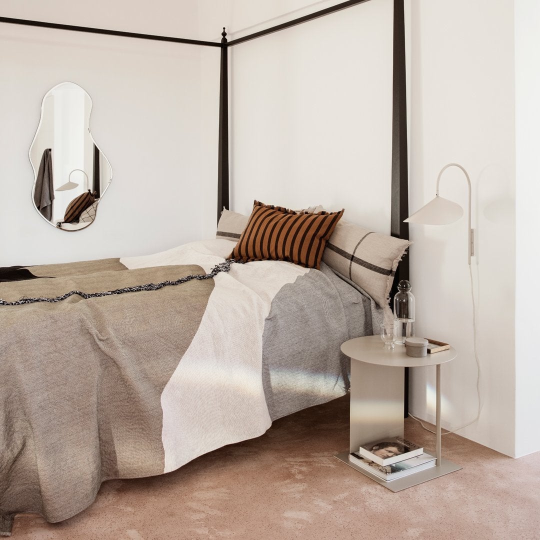 Arum Plug In Wall Lamp - Lumpaz